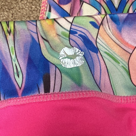 Hot Kiss, size medium leggings in excellent condition - Picture 2 of 8